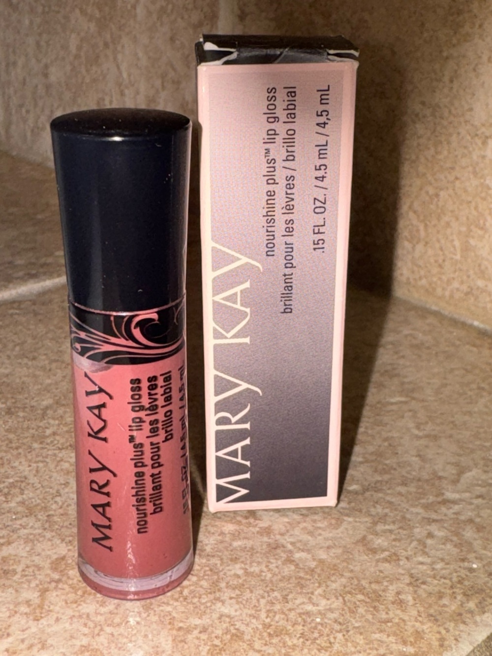 MARY KAY Cafe Au Lait, Nourishing Plus Lipgloss. 047949.